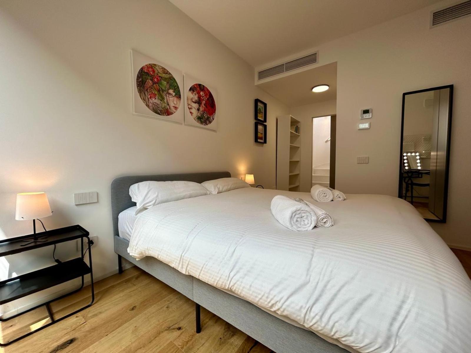 Kibilu Luxury Apt With Terrace, Isola District And Near Garibaldi Station Milánó Kültér fotó